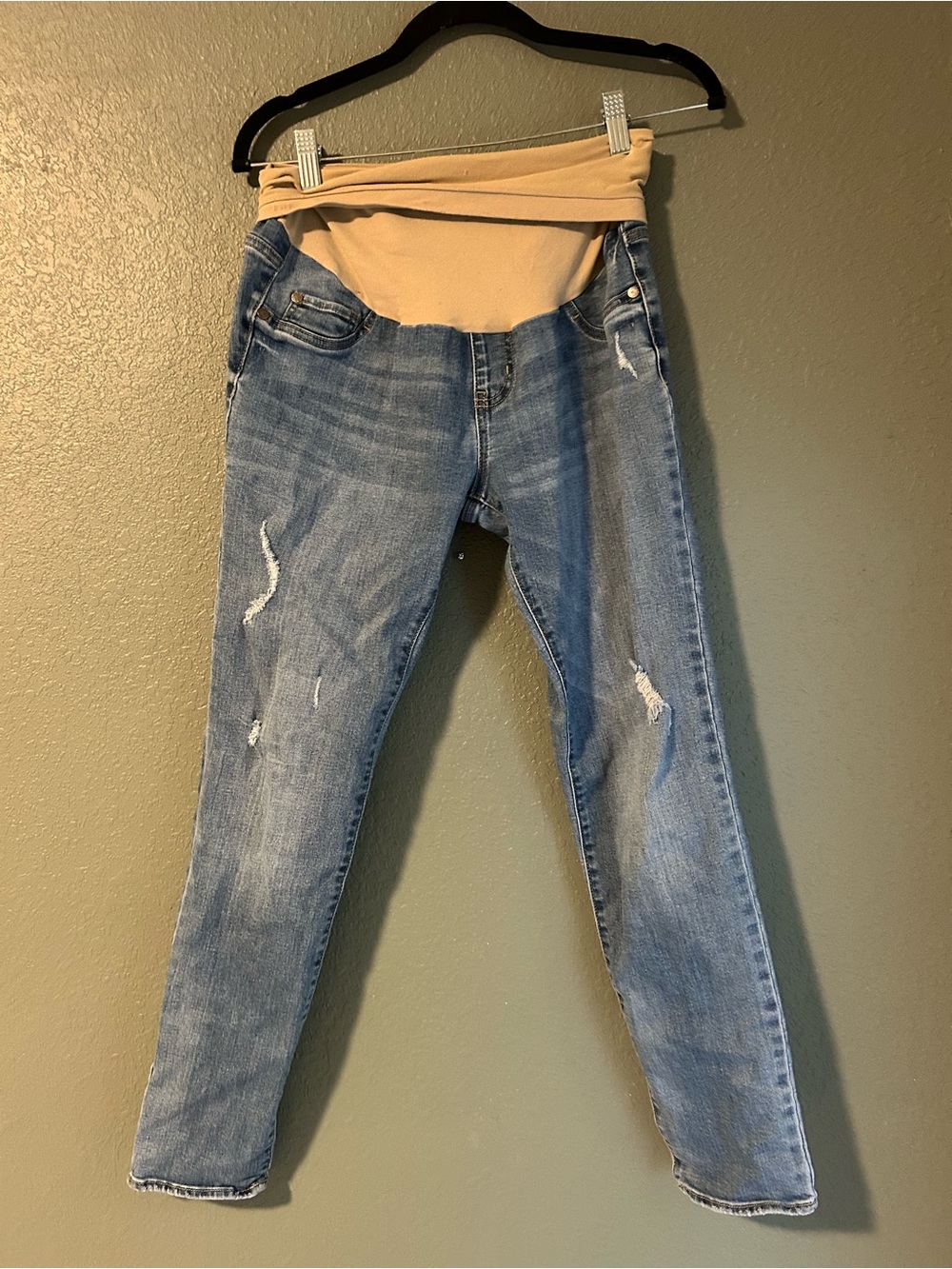 Branch + Twig maternity jeans in blue, size L #maternity #pregnancy